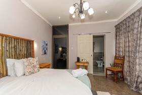 Woodpeckers Guest House