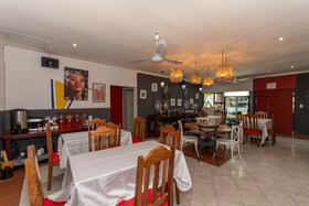 Woodpeckers Guest House