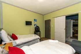 Woodpeckers Guest House