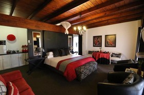Ama Zulu Guesthouse and Safaris