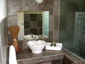 Emdoneni Lodge