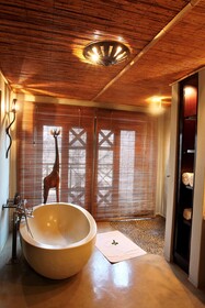 Thanda Safari