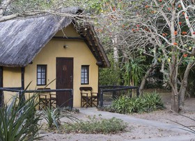 We Bushcamp And Horse Safaris