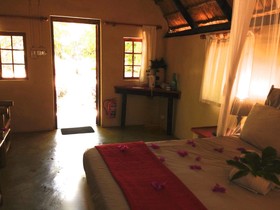 We Bushcamp And Horse Safaris