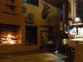 We Bushcamp And Horse Safaris