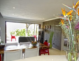Bushglam Luxury Holiday Home