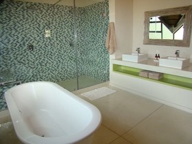 Bushglam Luxury Holiday Home