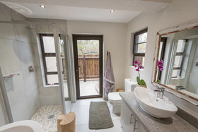 Bushwillow Private Villa