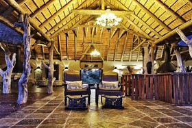 Kambaku Safari Lodge