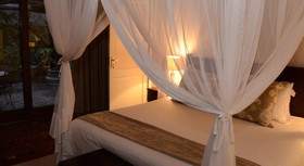 Khaya Ndlovu Safari Manor