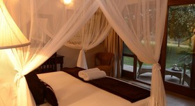 Khaya Ndlovu Safari Manor