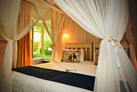 Khaya Ndlovu Safari Manor