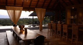 Khaya Ndlovu Safari Manor