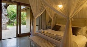 Khaya Ndlovu Safari Manor