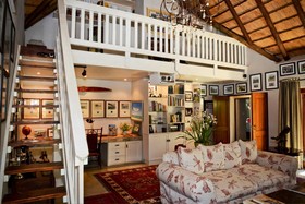 Khaya Ndlovu Safari Manor