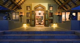 Khaya Ndlovu Safari Manor