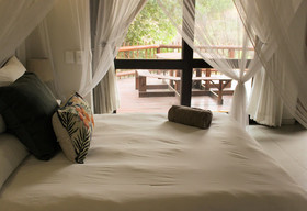 Leopard's Lair Bush Lodge