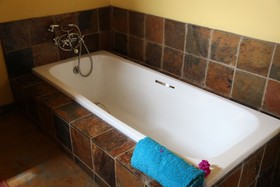 Lili Bush Guesthouse