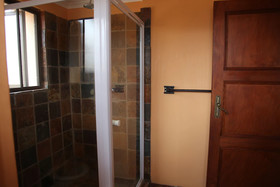 Lili Bush Guesthouse