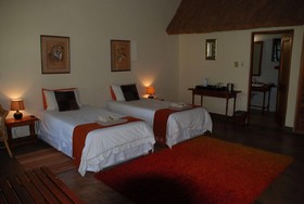 Royal Bakoena Lodge - Hamilton Parks