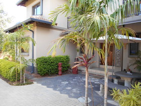 Meerkat Manor Guest House