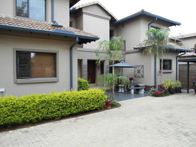 Meerkat Manor Guest House