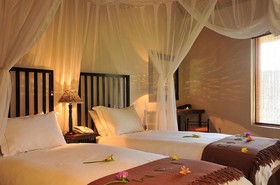 Tau Game Lodge