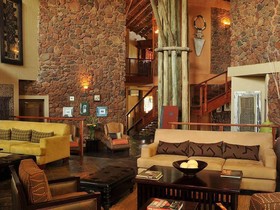 Tau Game Lodge