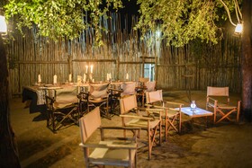 Toro River Lodges Big 5 Safari