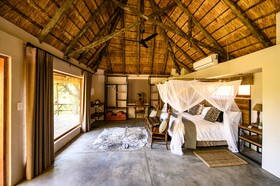 Toro River Lodges Big 5 Safari
