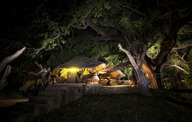Toro River Lodges Big 5 Safari