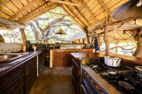 Toro River Lodges Big 5 Safari