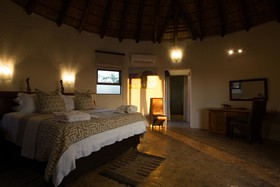 Mopane Bush Lodge