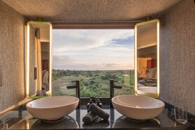 Kruger Shalati - Train on The Bridge & Garden Suites