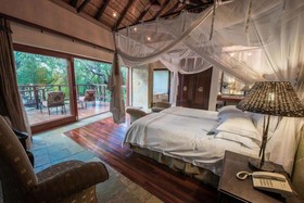 Thornybush Shumbalala Game Lodge