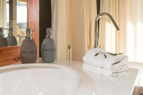 Simbavati Hilltop Lodge