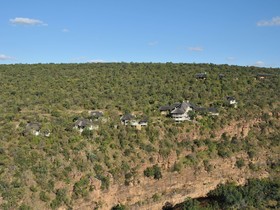 Clifftop Exclusive Safari Hideaway