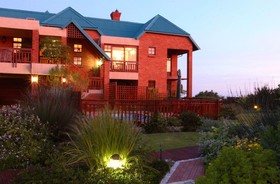 Dolphin Dunes Guest House