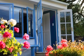 Moontide Riverside Lodge