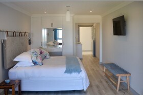 Serenity Ocean Lodge