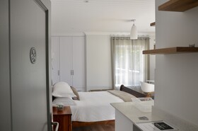 Serenity Ocean Lodge