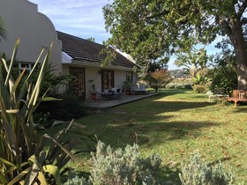 Serpentine Manor