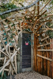 Treedom Villas And Vardos