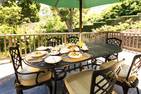 Wilderness Manor Guest House