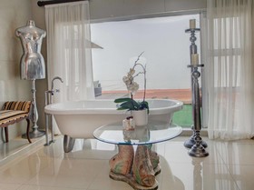 Xanadu Guest Villa