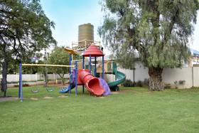 Lighthouse Guesthouse & Cafe