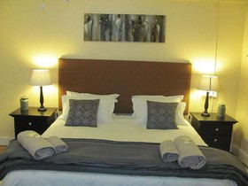 Blue Moon Guesthouse