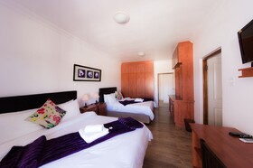 Nama White Guest House