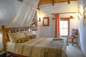Old Thatch Lodge