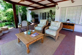 Whispering Oaks Guest House